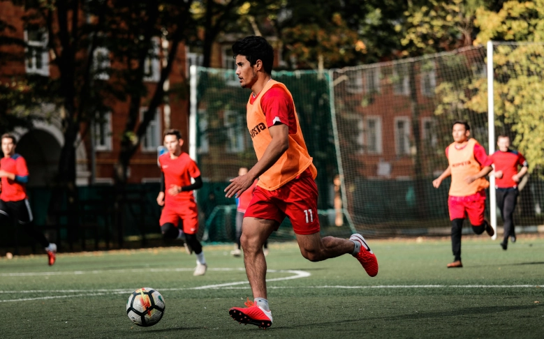 Kickabout with possession - Run the clock