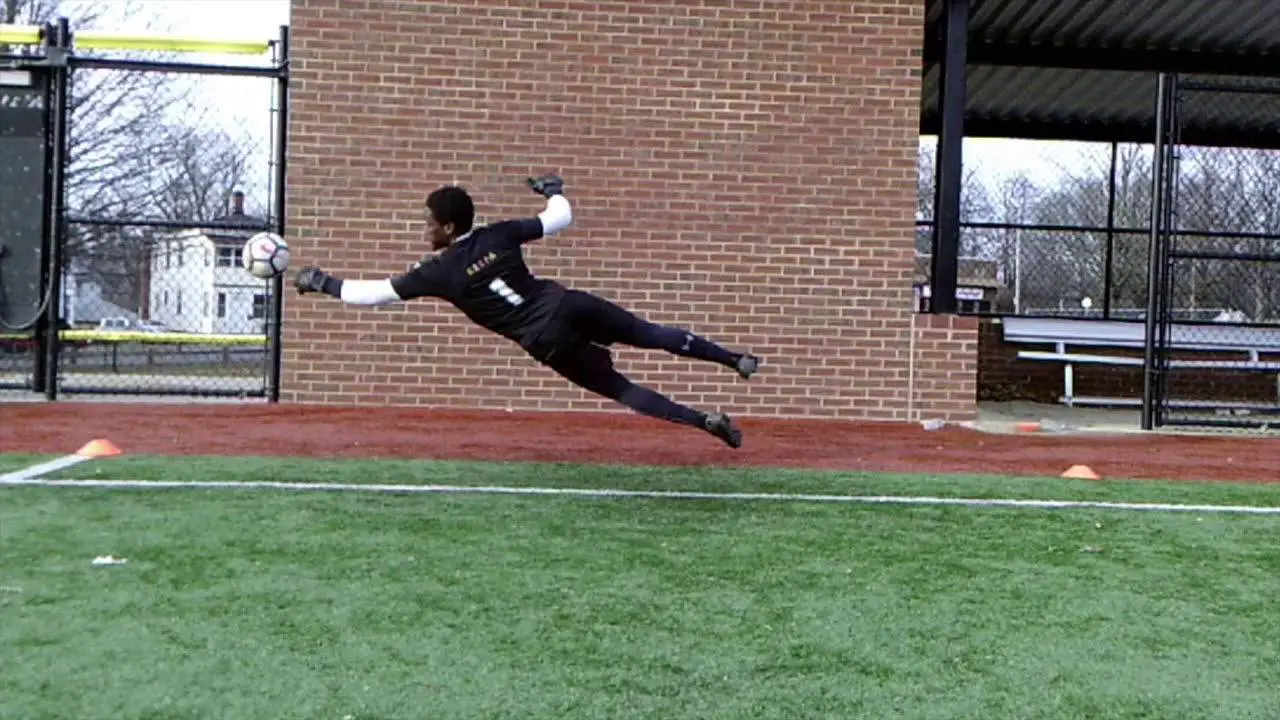 Solo goalkeeper drills - Tips to practice on your own